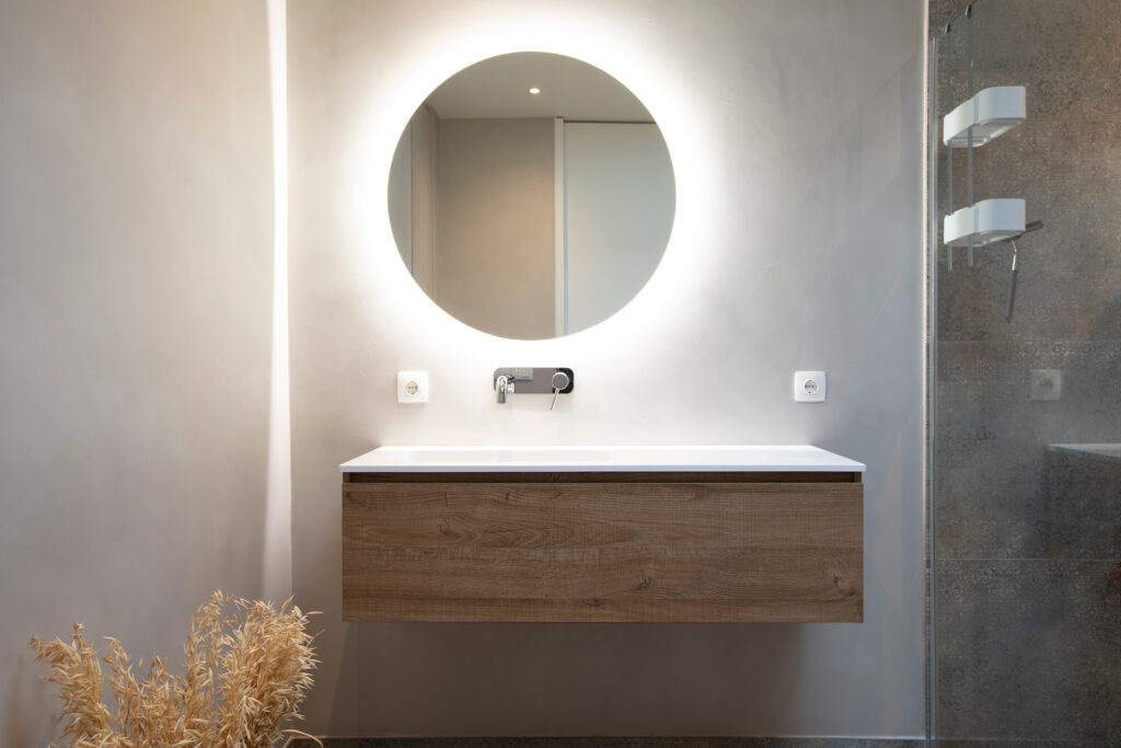 Badkamer afgewerkt met Cemcolori Basis